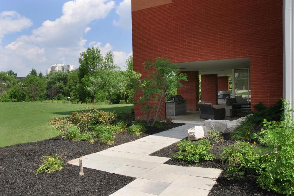 Residence & Conference Centre - Brampton Exterior photo